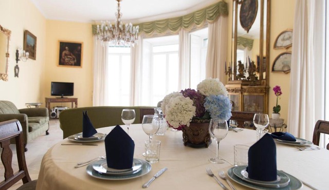 Casa Bellevue in Naples