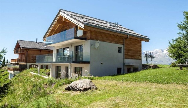 Chalet Avista 6-Bettwohnung, Dusche, WC 6-Bettwohnung Dachgeschoss by Interhome in Rosswald
