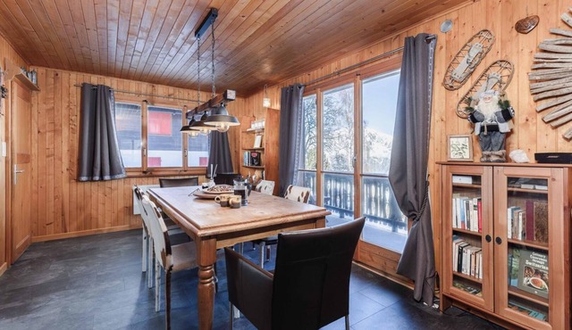 Chalet Noisette Authentic Swiss Chalet Perfect for Families in Riddes