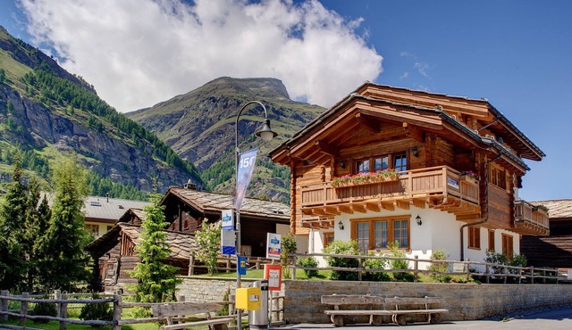 Chalet Ulysse Zermatt 4 guests/cosy/private garden/beautiful in Zermatt