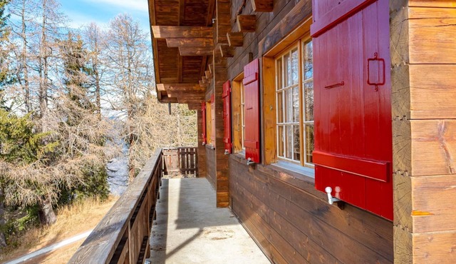 Chalet Valeria 5-Bettwohnung, 1. Stock, 2 Schlafräume Valeria OG by Interhome in Rosswald