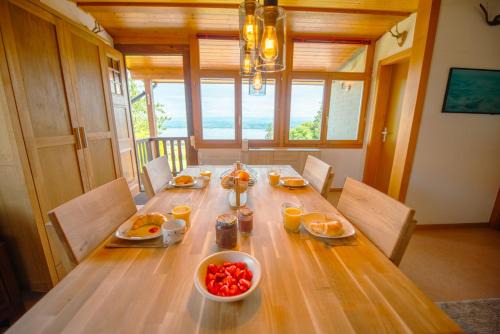 Chalet vue Alpes et lac in Provence
