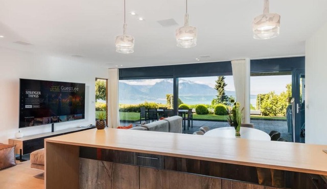 Charming and Spacious Residence in the Heart of Brent by GuestLee in Le Châtelard