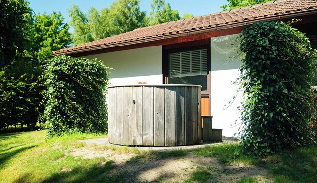 Comfort Wellness 4p - Two Bedroom Chalet, Sleeps 4 in Getelo