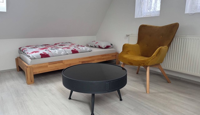Comfortable accommodation for craftsmen and fitters with kitchen - 5 beds in Bielefeld