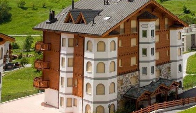 Edelweiss A 11 # 4-bed apartment, Dusche, WC 4-Bettwohnung, Dusche, WC by Interhome in Leukerbad