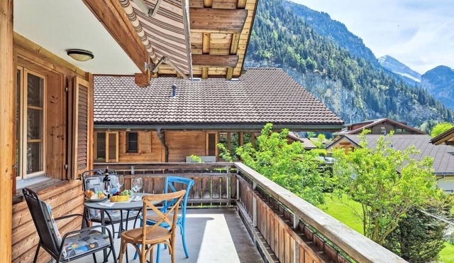 Haus Europa: Sunny alpine home in Bernese Oberland, mountain views, hike trails. in Kandersteg