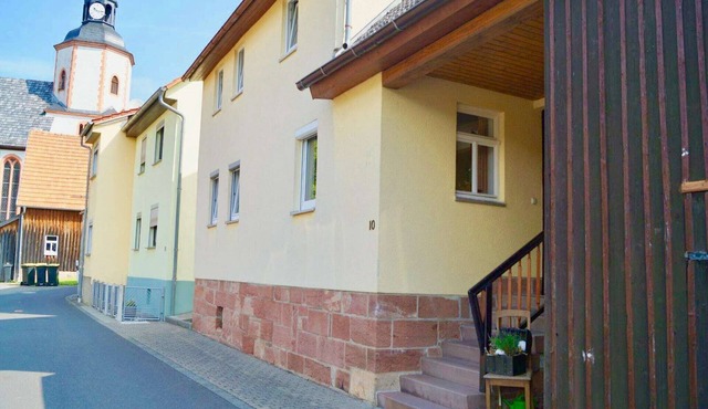 Holiday home with natural garden in Kaltennordheim-Unterweid