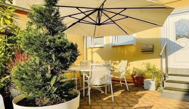 Holiday home with 2 bedrooms in Mainz-Kostheim