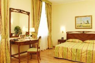 Hotel Continental Genova in Genoa