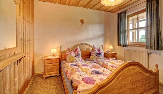 Im Bayerwald-Stil gestaltete FeWo (60 m2) mit eigener Terrasse in Eppenschlag