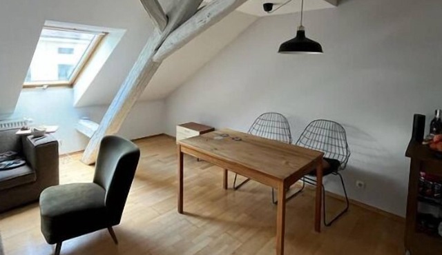 Minimalistic Light-flooded 1-Bedroom Apartment In Munich in München