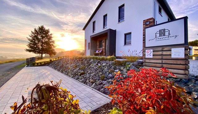 Modern apartment in the heart of the Vogtland with a large garden & view of the water in Oelsnitz/Vogtl.