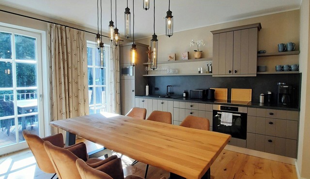 Nature escape: apartment with private lake in Friedeburg