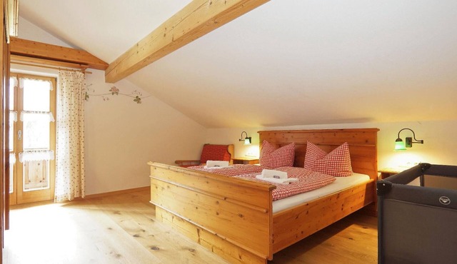 "Obere Stube" vacation apartment with balcony and view over the beautiful low mountain range in Eppenschlag