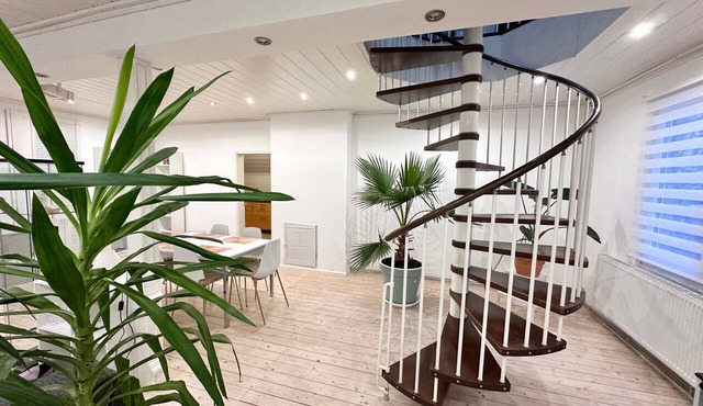 Pack Of Patches Guesthouse with Private Terrace, Garden, and Wi-Fi in Jena in Jena