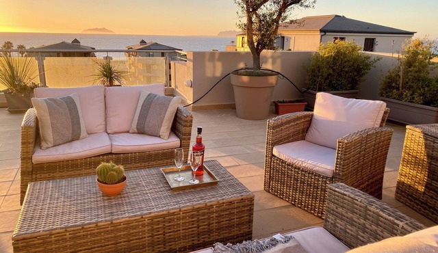 Penthouse Le Isole - Luxurious penthouse with views of the Egadi Islands in Marsala