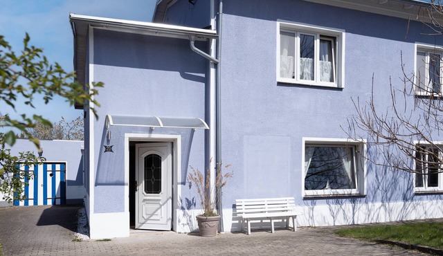 Renovated, historic fisherman's house in Freest, 5 minutes to the beach in Kröslin