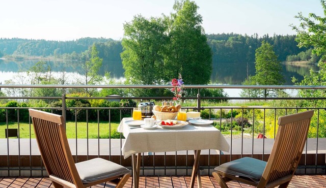 See-Lodge, 54 qm Erdgeschoss, kombinierter Wohn-/Schlafraum in Bad Endorf