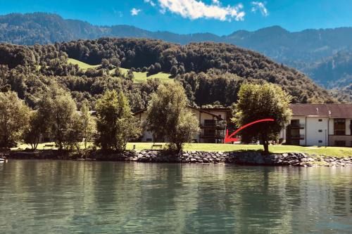 Spacious apartment with sauna and lakeview, in walking distance of ski lift in Unterterzen
