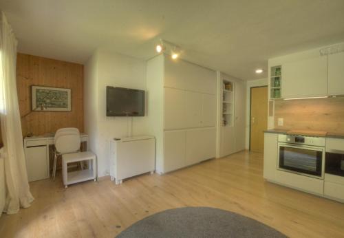 Studio Gemeaux 206 sur la place du Village a Anzere in Anzère