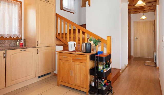 Stunning private villa for 8 guests with WIFI, TV, terrace and pets allowed in Les Vérines (chamoson)