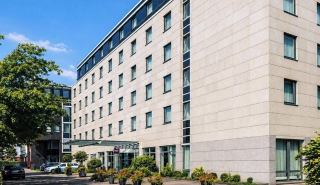 Sunday Hotel Düsseldorf Deluxe Double Room in Düsseldorf