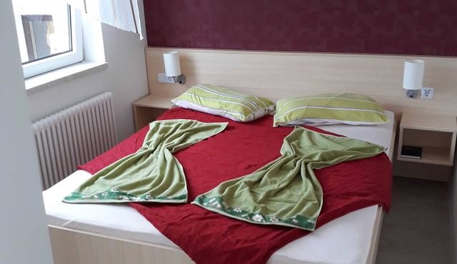 Vacation apartment -FarbenSpiel- - HOLIDAY APARTMENT in Rositz