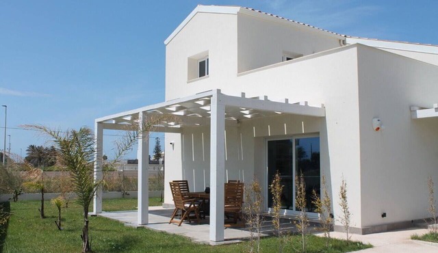 Villa in Caucana with 2 bedrooms sleeps 4 in Caucana