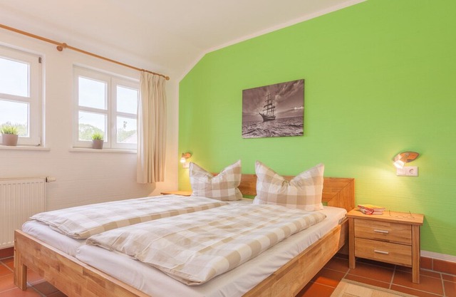 quiet apartment near the beach on the top floor incl. Indoor swimming pool / sauna etc. in Dranske