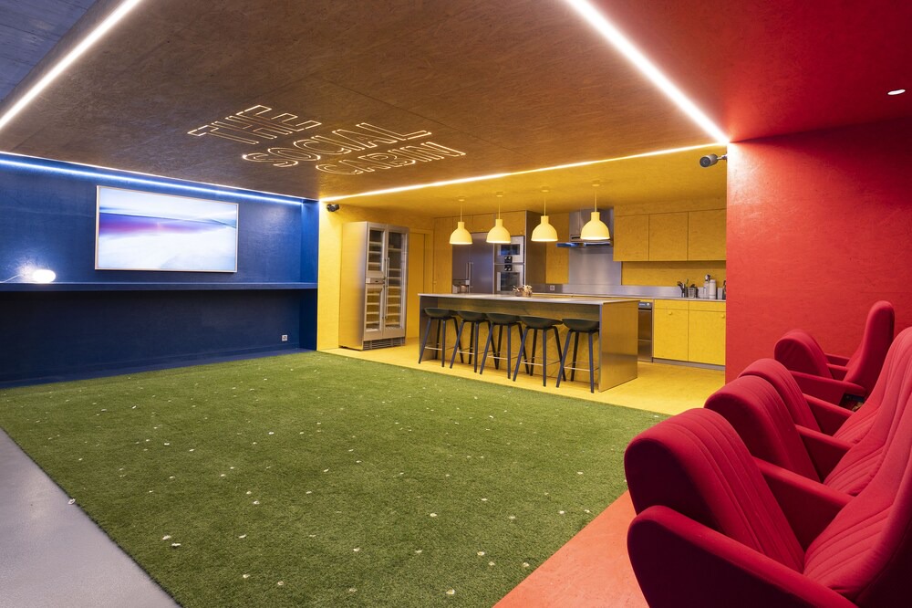 Monthey Hotel | Swisscabin