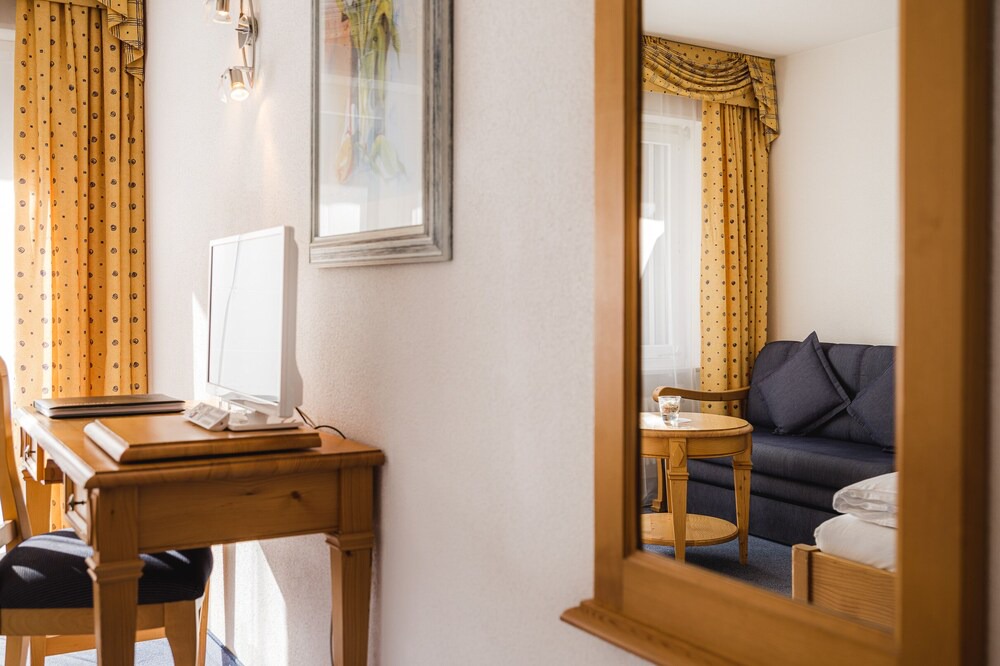 Photo of Bedroom in Taesch