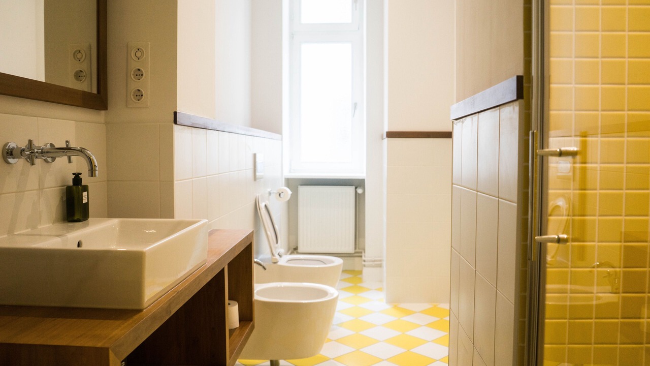 Photo of Bathroom in Moabit