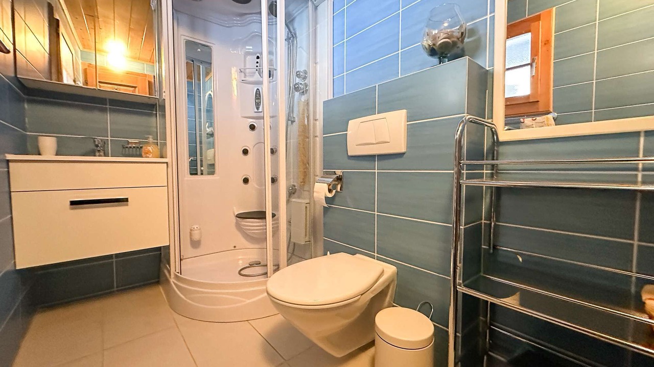Photo of Bedroom in Liddes