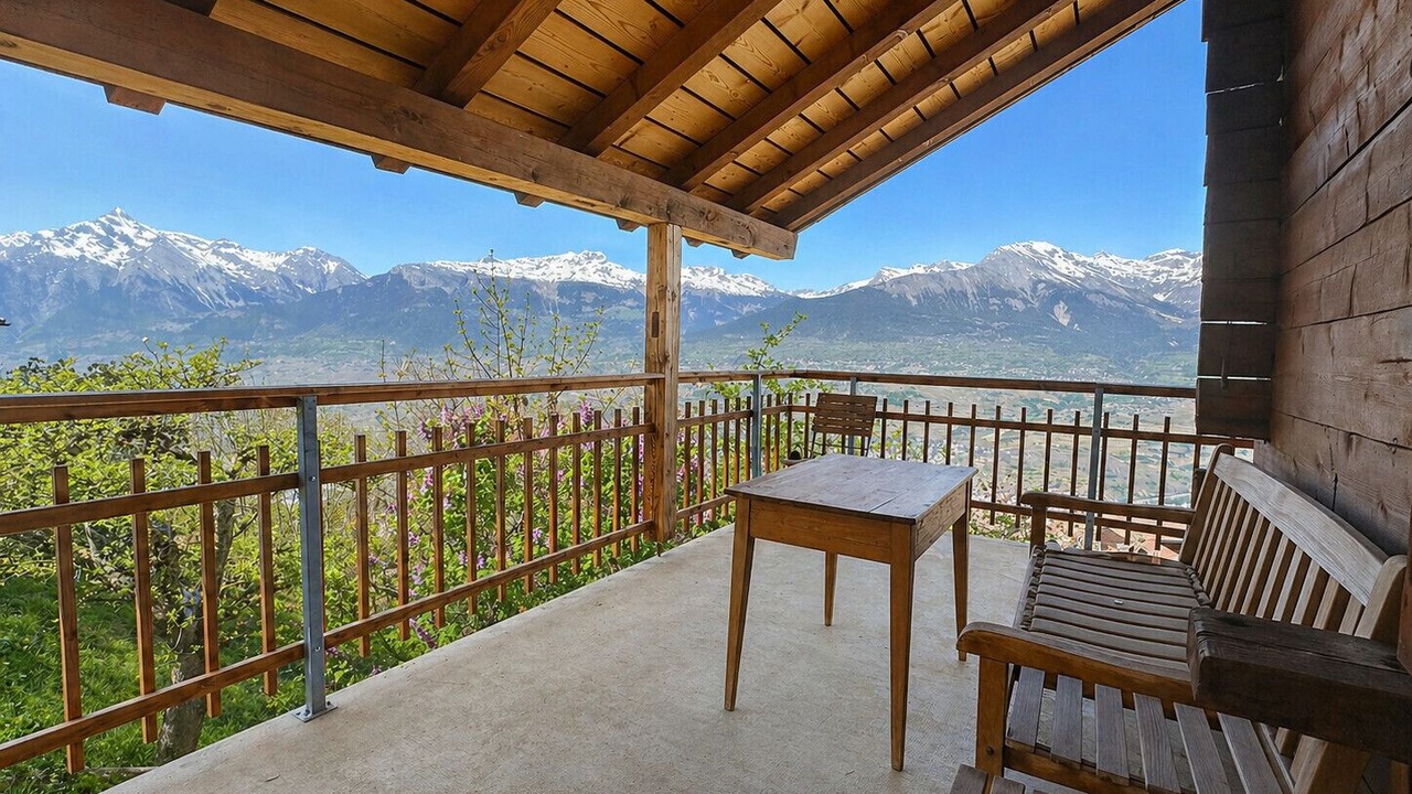 Photo of Patio Balcony in Les Mayens-de-Sion