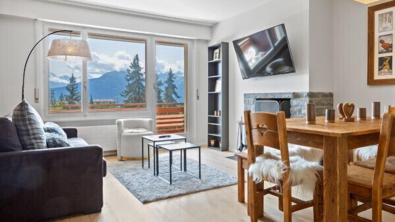 Photo of Livingroom in Lens