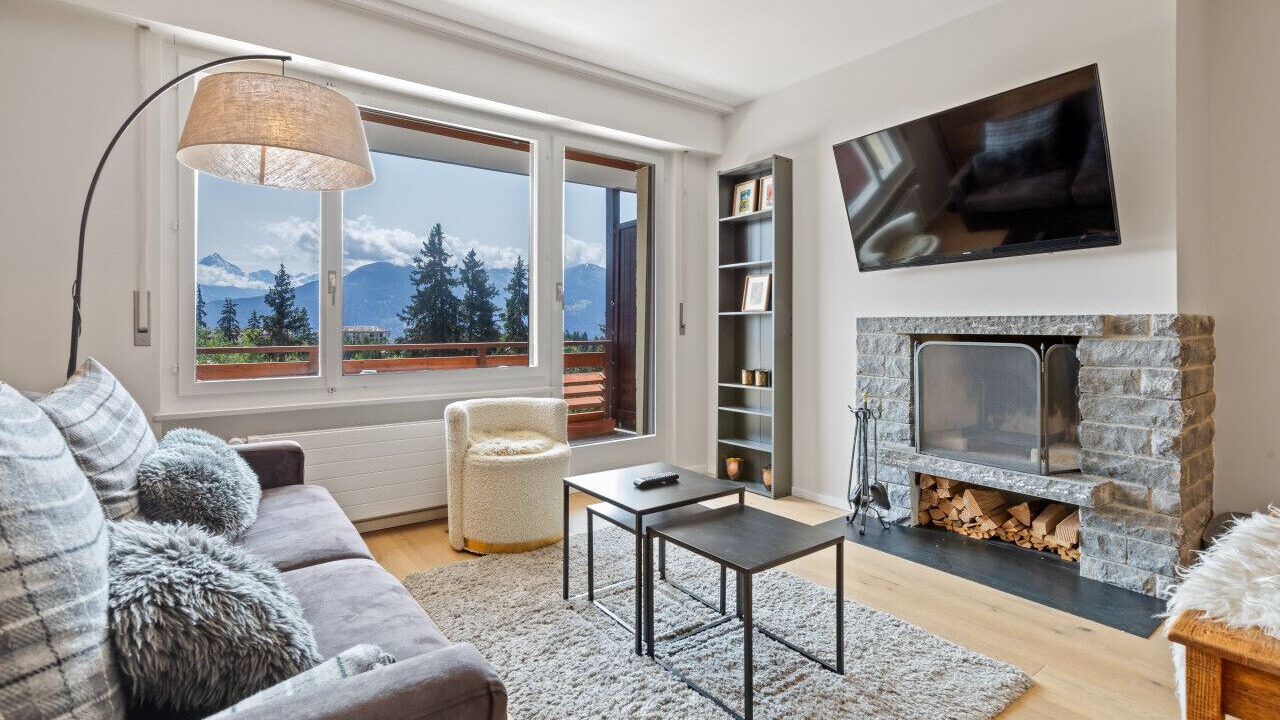 Photo of Livingroom in Lens