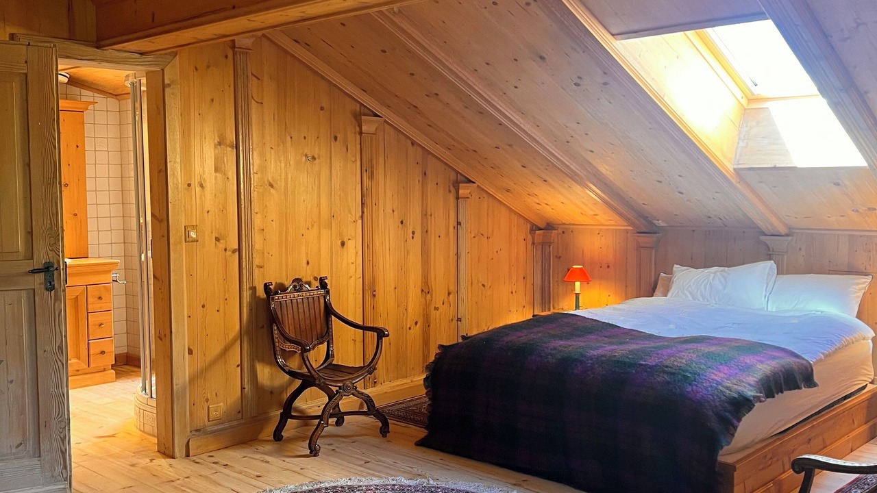 Photo of Bedroom in Noes