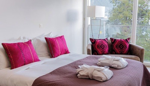 Luxury Apartment, 1 Bedroom, Lake View