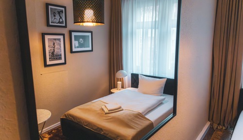 Double Room, 1 Double Bed