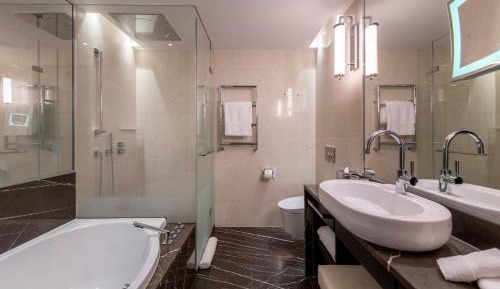 Savoy Suite