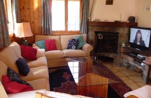 Saleinaz Ski Chalet | 3 bedroom chalet, Dil Arom, enclosed garden