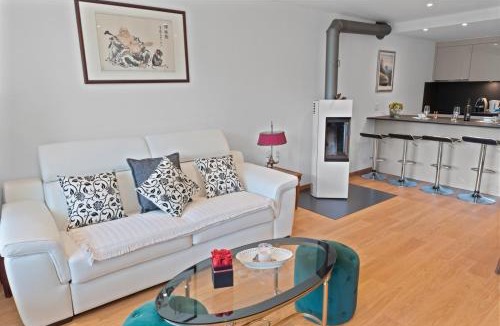 Lens Apartment | Appartement rénové, grand balcon, 10min des pistes