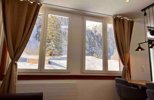 Kandersteg Apartment | Mountain View Apartment