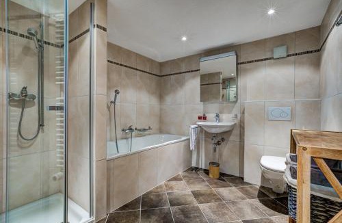 Mayens-de-Riddes Ski Chalet | Chalet Leopard de Neige