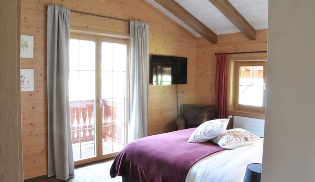 Chalet Edelweiss Stunning Glacier View in Ormont-Dessus
