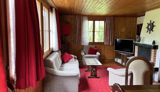 Swiss chalet, in a quiet, not overlooked, 10min of the famous Black Lake ! in Plaffeien