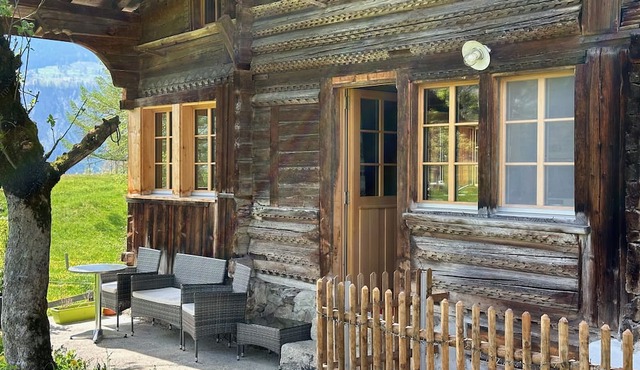 Traditional Swiss Chalet Haslital / Jungfrau region - Brienz Lake in Meiringen