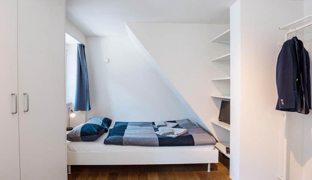 ZH Hof 2 - HITrental Schmidgasse Apartment in Zurich