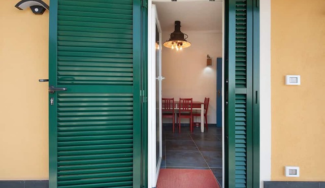 Apartment 'Ca' Dû Massunin' with Sea View, Wi-Fi and Air Conditioning in Recco